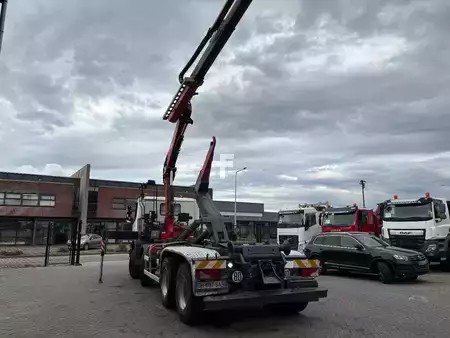 Lastkraftwagen 2015 Scania P 410 + FASSI F 165 - 2X EXT. + 8X4 + HOOK ARM SYSTEM + EURO 6 + (6)