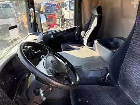 Truck 2006 Scania P230 + 3 PEDALS + 19t + LOADLIFT 1500 KG (10)