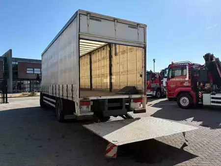 Truck 2006 Scania P230 + 3 PEDALS + 19t + LOADLIFT 1500 KG (6)