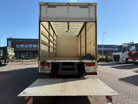 Truck 2006 Scania P230 + 3 PEDALS + 19t + LOADLIFT 1500 KG (7)