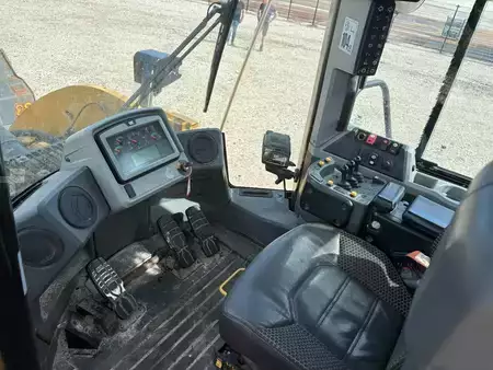 Колісні навантажувачі 2021 Caterpillar 962M + 13,107HOURS + BIG BUCKET + PERFECT WORKING! 3x IN STOCK (18)