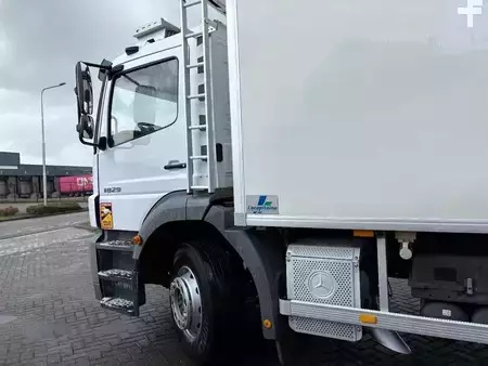 Truck 2008 Mercedes-Benz AXOR 1829 + THERMO KING 500e + MANUAL + LIFT (12)