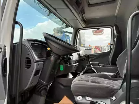 Truck 2008 Mercedes-Benz AXOR 1829 + THERMO KING 500e + MANUAL + LIFT (16)