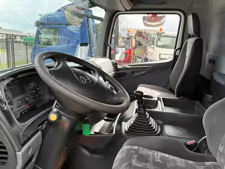 Truck 2008 Mercedes-Benz AXOR 1829 + THERMO KING 500e + MANUAL + LIFT (17)