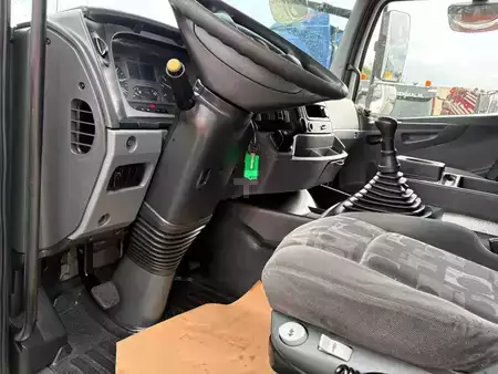Truck 2008 Mercedes-Benz AXOR 1829 + THERMO KING 500e + MANUAL + LIFT (8)
