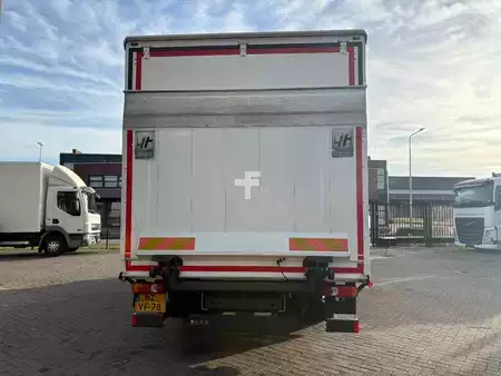 Ciężarówka 2012 DAF LF 45,180 + euro 5 + 12ton + 5.58m box + lift (9)