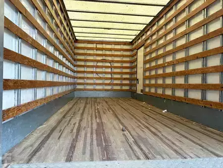 Vrachtwagen 2014 Renault Midlum 220 DXI + MOVE LIFT 1500kg + MANUAL + EURO 5 + 3p (17)