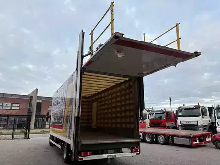 Vrachtwagen 2014 Renault Midlum 220 DXI + MOVE LIFT 1500kg + MANUAL + EURO 5 + 3p (5)