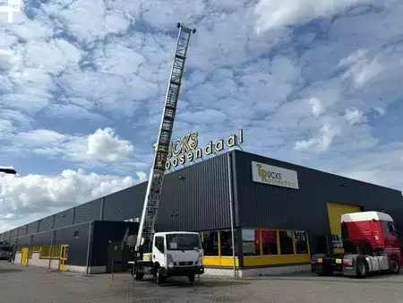 Ostatní 2017 Nissan NT400 + 29 METER LADDER + HYDROLIC + WORKS PERFECT + EURO 6B + M (1)