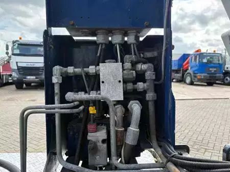 Ostatní 2017 Nissan NT400 + 29 METER LADDER + HYDROLIC + WORKS PERFECT + EURO 6B + M (13)