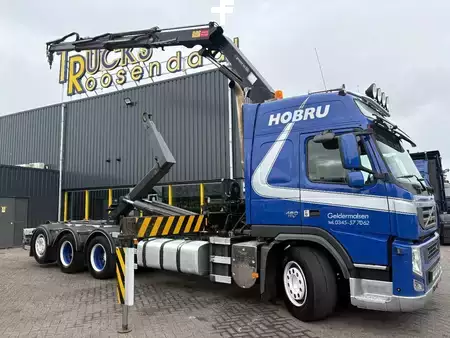 Caminhão 2012 Volvo FM 460 EEV + HMF 2200-- 3X EXT. + REMOTE + HOOK ARM SYSTEM + 8X4 (1)