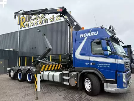Caminhão 2012 Volvo FM 460 EEV + HMF 2200-- 3X EXT. + REMOTE + HOOK ARM SYSTEM + 8X4 (1)