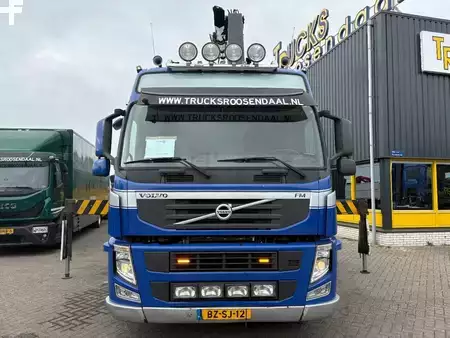 Caminhão 2012 Volvo FM 460 EEV + HMF 2200-- 3X EXT. + REMOTE + HOOK ARM SYSTEM + 8X4 (14)