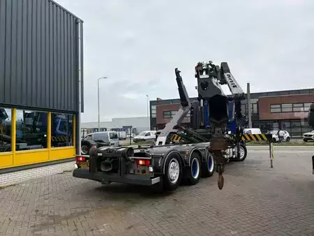 Caminhão 2012 Volvo FM 460 EEV + HMF 2200-- 3X EXT. + REMOTE + HOOK ARM SYSTEM + 8X4 (4)
