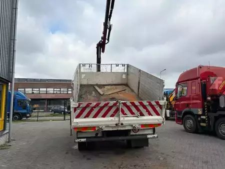 Camion 2006 DAF LF 55.220 + HMF 735 K2 -- 2X EXT. + TIPPER + 3 SEATS + MANUAL + (5)