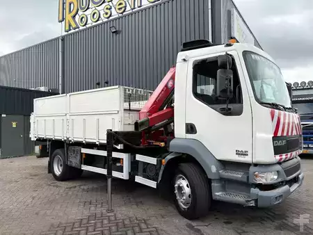 Camion 2006 DAF LF 55.220 + HMF 735 K2 -- 2X EXT. + TIPPER + 3 SEATS + MANUAL + (6)
