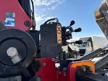 Camion 2020 Renault C440 + HMF 2320 K3-- 3X EXT. + REMOTE + HOOK ARM SYSTEM 20T + 6X (12)
