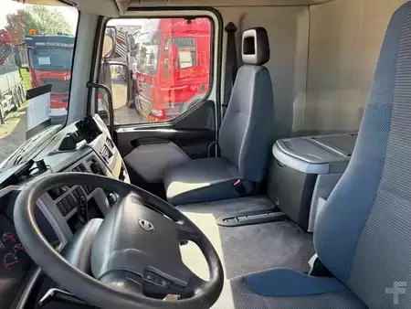 Caminhão 2010 Volvo FL 240 + Loadlift + 14 T + Euro 5 (10)