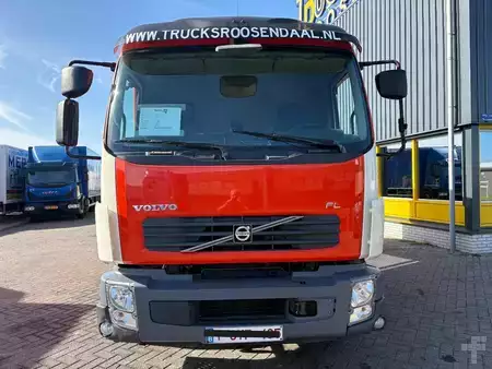 Caminhão 2010 Volvo FL 240 + Loadlift + 14 T + Euro 5 (5)