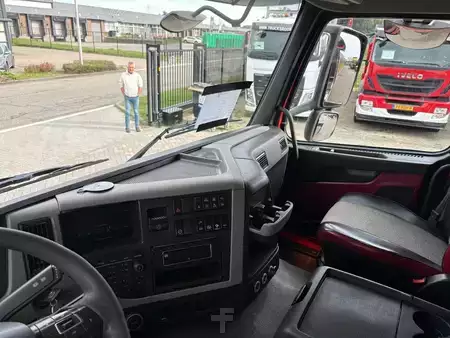 Camión 2016 Volvo FM 420 + HMF 1643 Z2---2X EXT. + TIPPER + 2X STEERING AXLE + 2X (19)