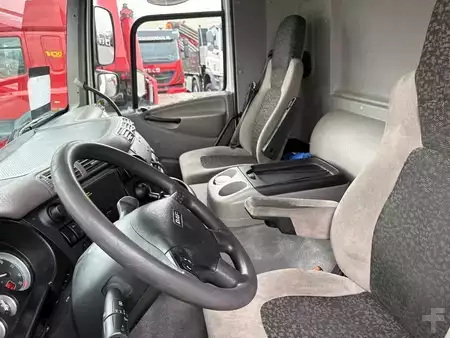 Lastkraftwagen 2008 DAF CF 65.300 + LONG BOX 8.60 + LOADLIFT 2500 KG + SMART TACHO + EUR (11)