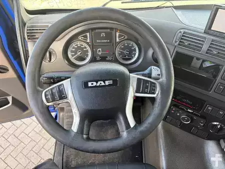 Vrachtwagen 2018 DAF CF 230 + DHOLLANDIA LOADLIFT + 19 TON + BOX 7.46 METER + EURO 6 (15)