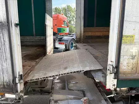 Náklaďák 2018 Volvo FH 500 + 110 M3 COMBI + incl trailer + EURO 6 + DHOLLANDIA LOADL (9)