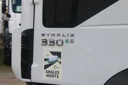 Lastkraftwagen 2016 Iveco Stralis 330 + EURO 6 + FR apk 01-2025 (16)