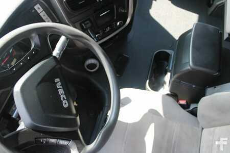 Lastkraftwagen 2013 Iveco Stralis 460 + EURO 6 + NICE TRUCK (17)