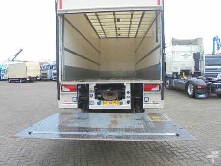 Scania P360 + Euro 5 + 6X2 + LIFT