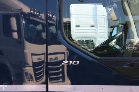 Lastkraftwagen 2015 DAF LF 210 + EURO 6 + LIFT + 12T (6)