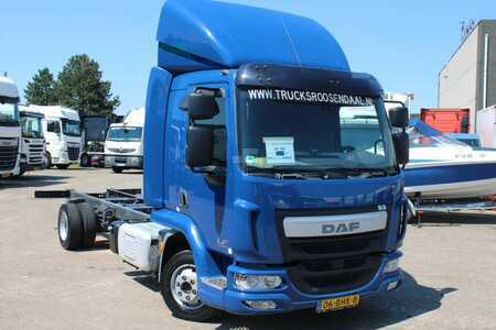 Lastkraftwagen 2016 DAF LF 180 + EURO 6 + 7.5T (3)