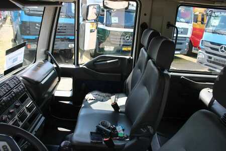 Lastkraftwagen 2004 Iveco Eurocargo 100E17 + CREW CABIN 7p + tipper + manual (20)