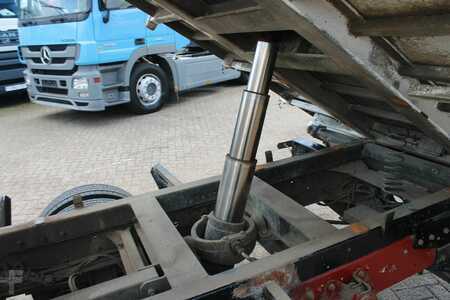 Lastkraftwagen 2004 Iveco Eurocargo 100E17 + CREW CABIN 7p + tipper + manual (6)