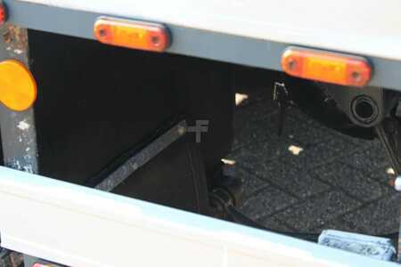 Lastkraftwagen 2011 Iveco Eurocargo 100e18 +EURO 5 + HOOK SYSTEM (17)