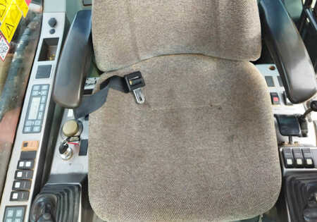 Escavadora de rodas 2007 Doosan DX140W (13)