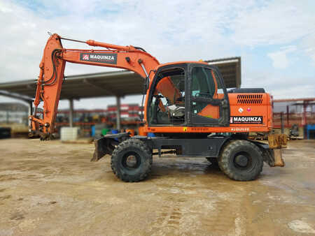 Escavadora de rodas 2007 Doosan DX140W (3)