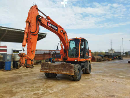 Escavadora de rodas 2007 Doosan DX140W (5)