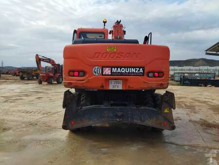 Escavadora de rodas 2007 Doosan DX140W (6)
