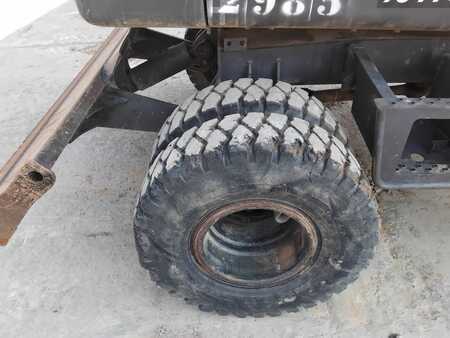 Pelle sur pneus 2010 Doosan DX55W (19)