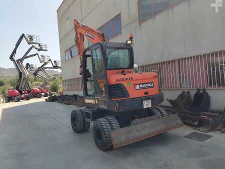 Pelle sur pneus 2010 Doosan DX55W (3)