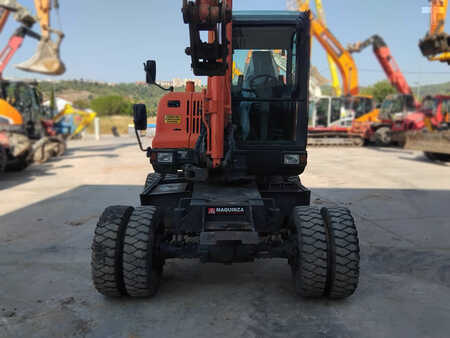 Pelle sur pneus 2010 Doosan DX55W (5)