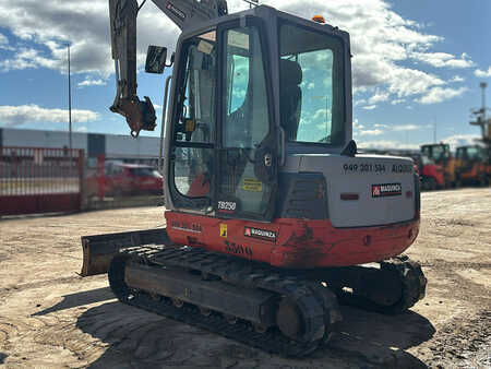 Takeuchi TB250