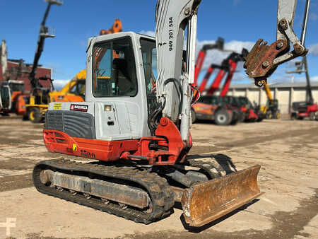 Takeuchi TB250