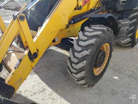 JCB 3CX-4T