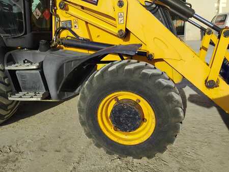 JCB 3CX-4T