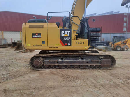 Caterpillar 323FLN IHC