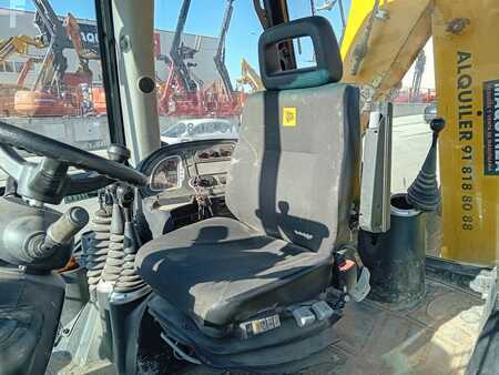 JCB 3CX-4T