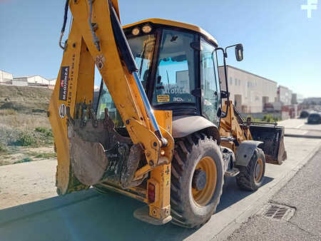 JCB 3CX-4T