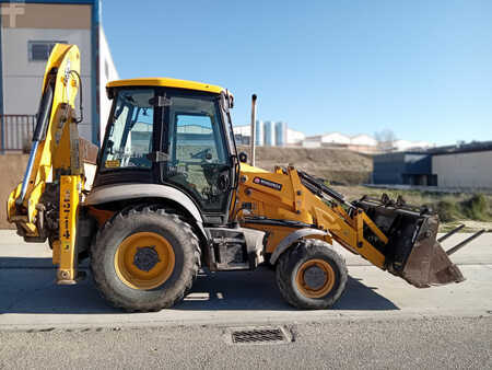 JCB 3CX-4T